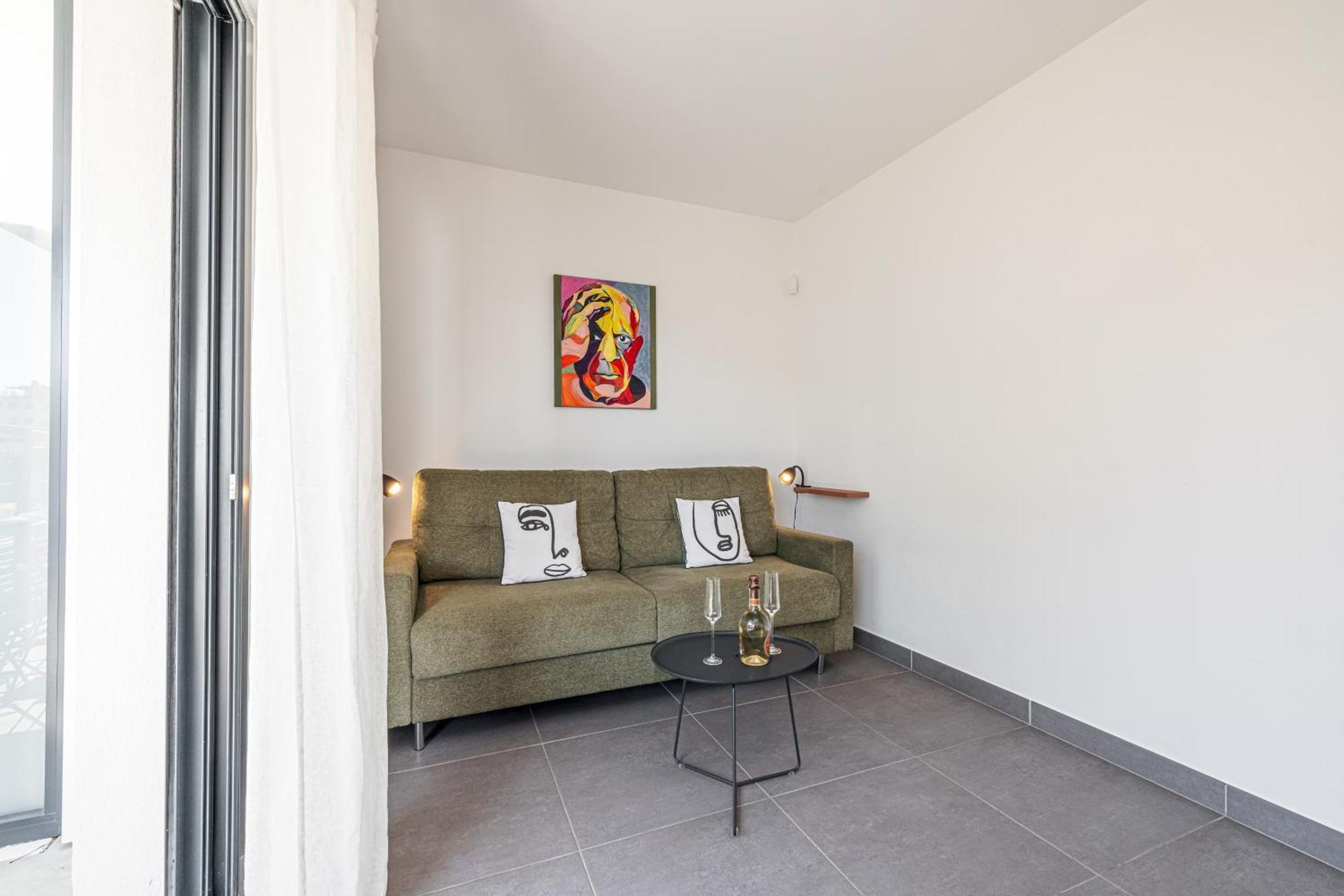 Queen Riviera : Climatisation, Parking, Terrasse Μεντόν Εξωτερικό φωτογραφία