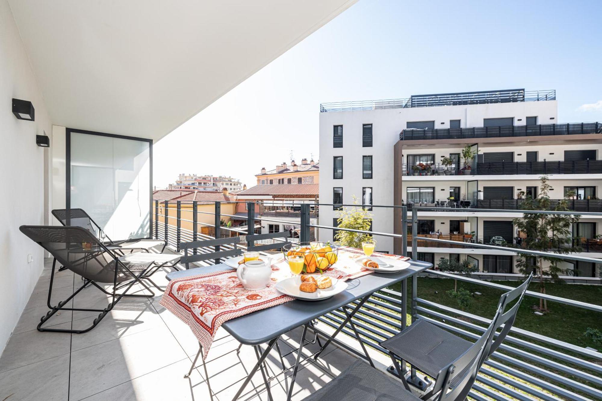 Queen Riviera : Climatisation, Parking, Terrasse Μεντόν Εξωτερικό φωτογραφία