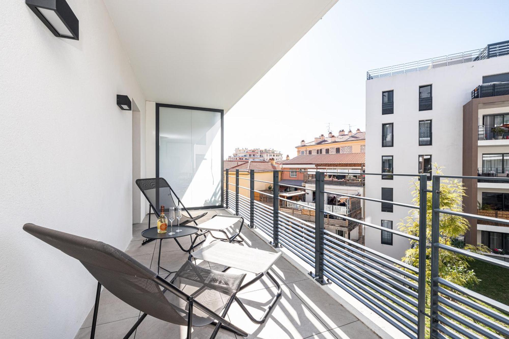 Queen Riviera : Climatisation, Parking, Terrasse Μεντόν Εξωτερικό φωτογραφία