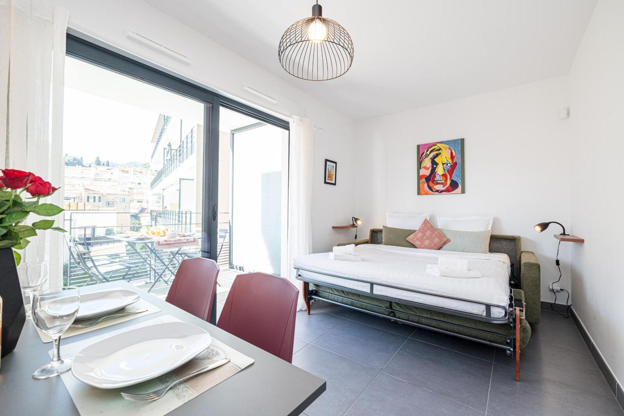 Queen Riviera : Climatisation, Parking, Terrasse Μεντόν Εξωτερικό φωτογραφία