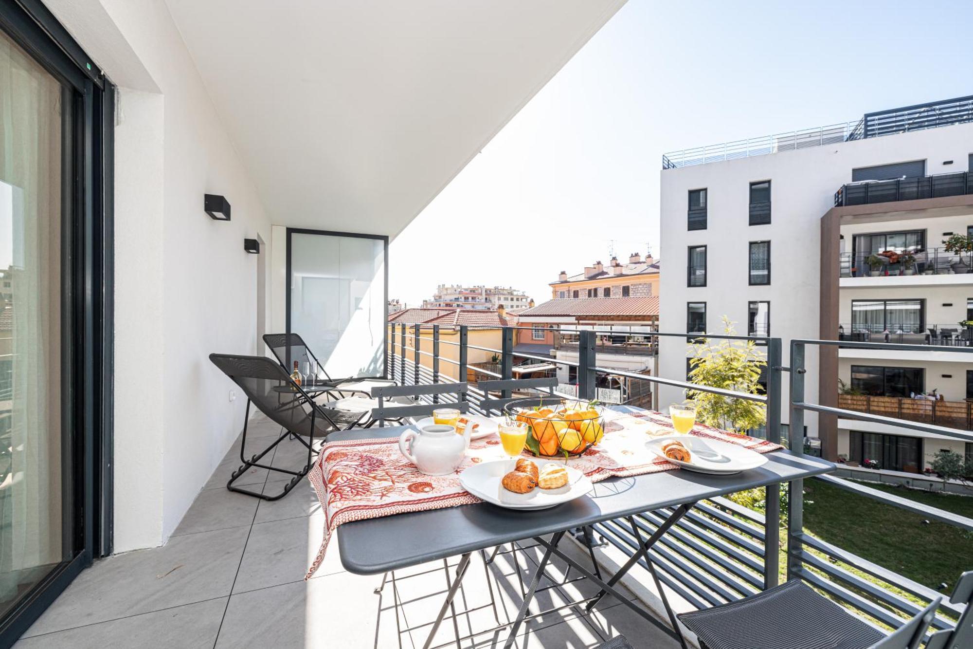 Queen Riviera : Climatisation, Parking, Terrasse Μεντόν Εξωτερικό φωτογραφία